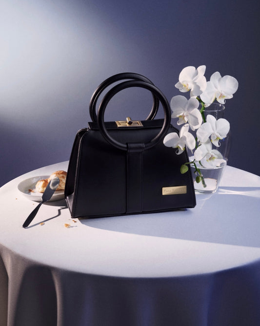 KAILA KATHERINE: Bloomsbury in Obsidian